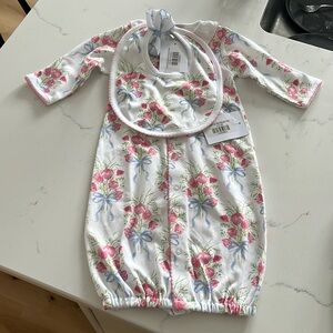 Proper peony baby gown, bib, and bow. Size NB. NWT